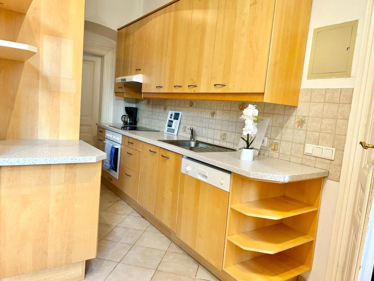 50 M2 Stylish With Free Parking Apartment